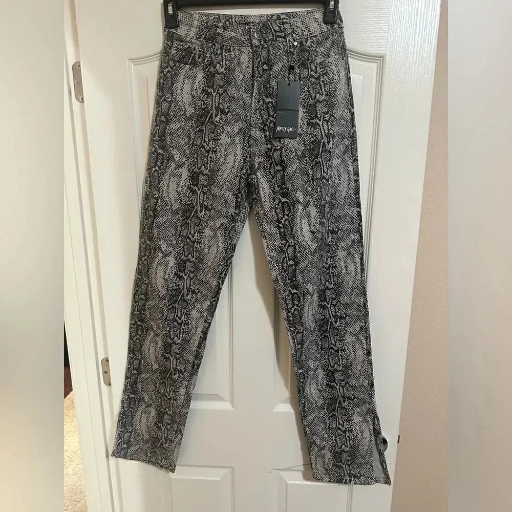 NWT- Nasty Gal Grey Snake Print Denim Straight Leg. US size 4.